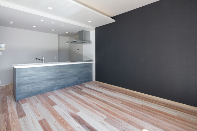 広いリビングと専用庭で開放感のあるリノベーション