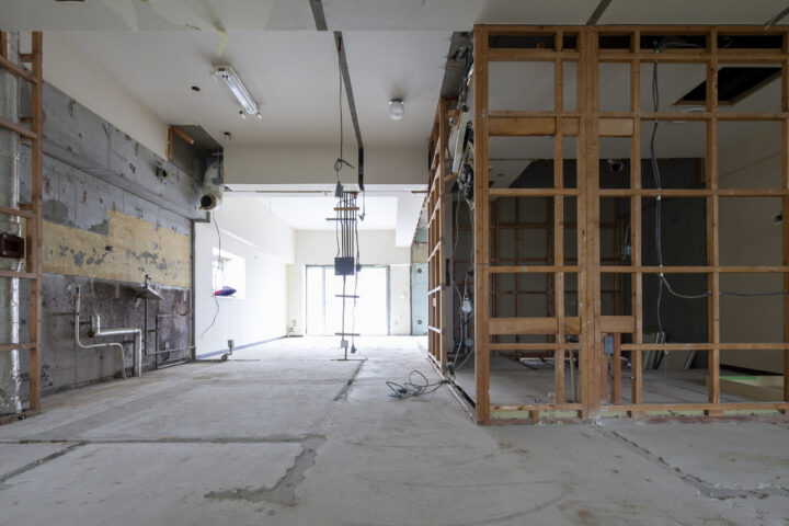 スケルトン(解体工事中)写真