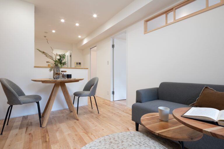 室内窓のあるリノベーション済み物件